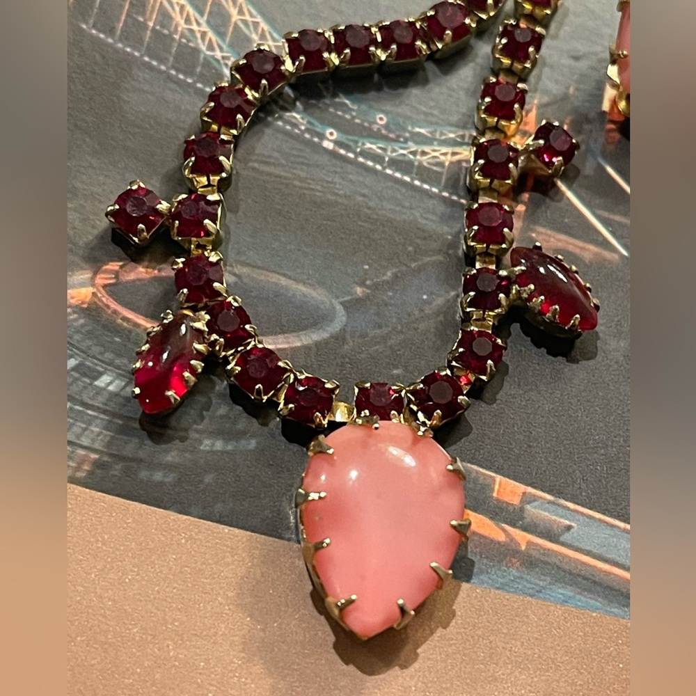 VINTAGE (RARE!!) “Demi Parure” Red Rhinestone & Pink Cabochon Stones Set 💕 - Picture 2 of 6